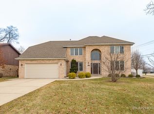 8624 W 103rd St, Palos Hills, IL 60465