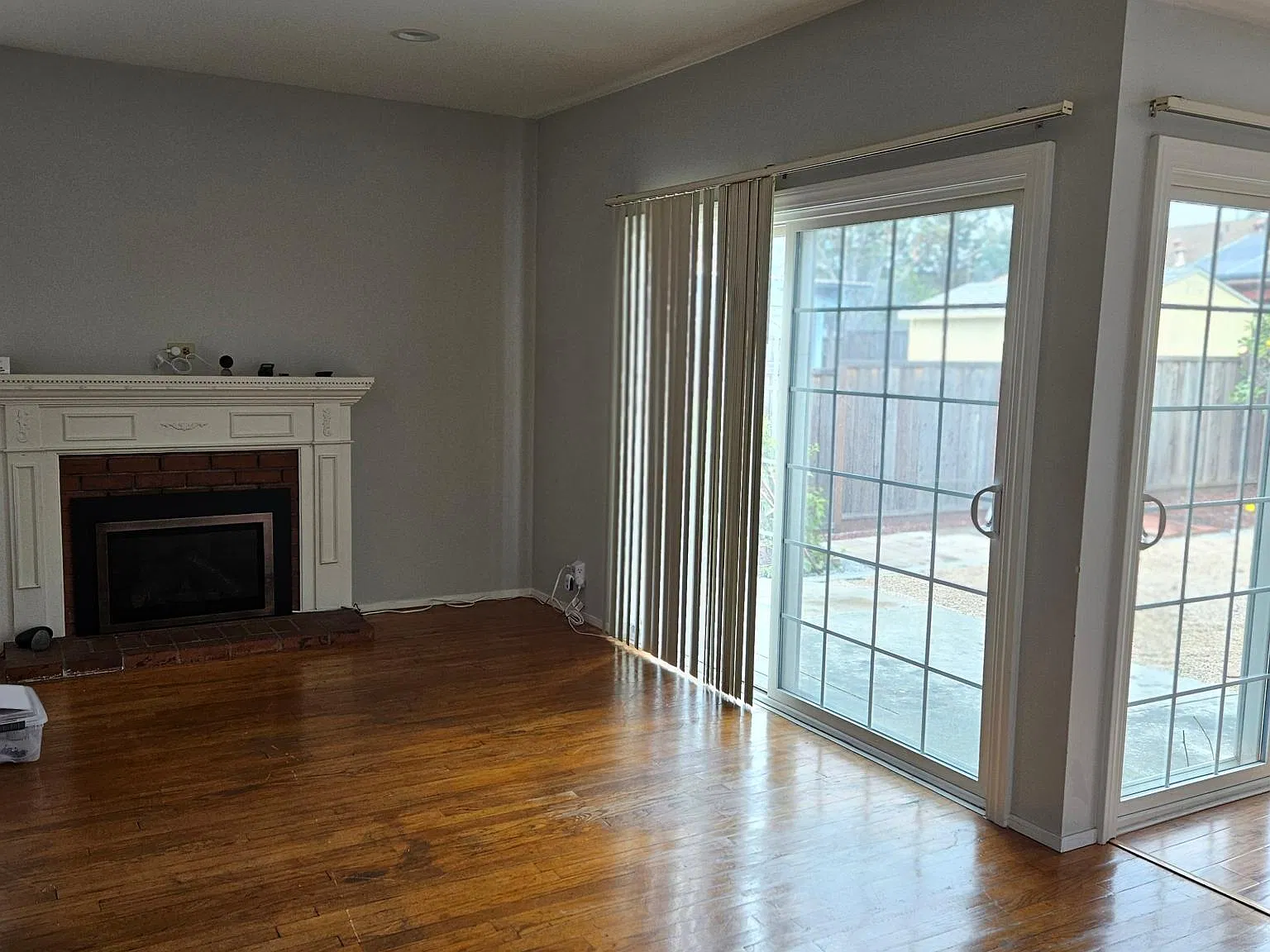 1294 Sierra Ct — Photo 4