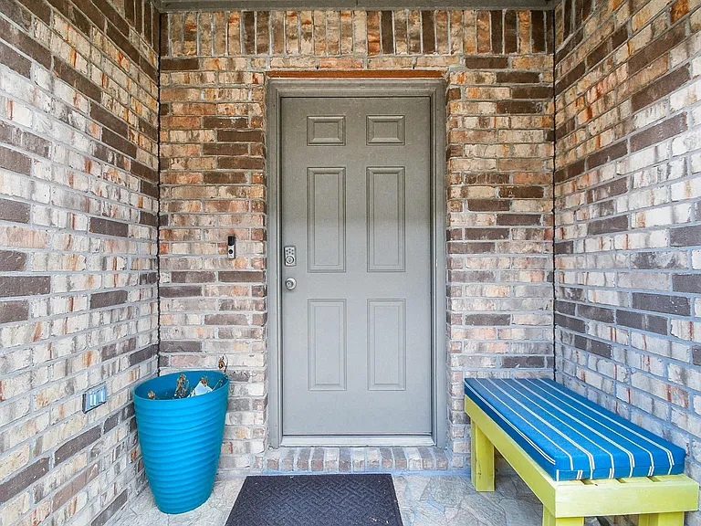 9316 Colonial Bent Ct — Photo 5