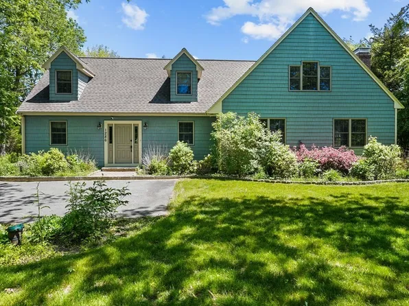 1286 West St, Stoughton, MA 02072