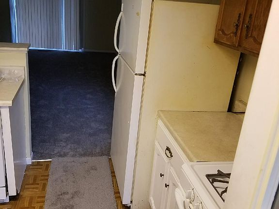 5th image of 487 Meadow Green Ln #487