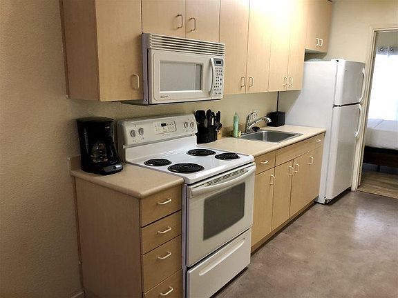 2nd image of 1525 2nd Ave APT 107