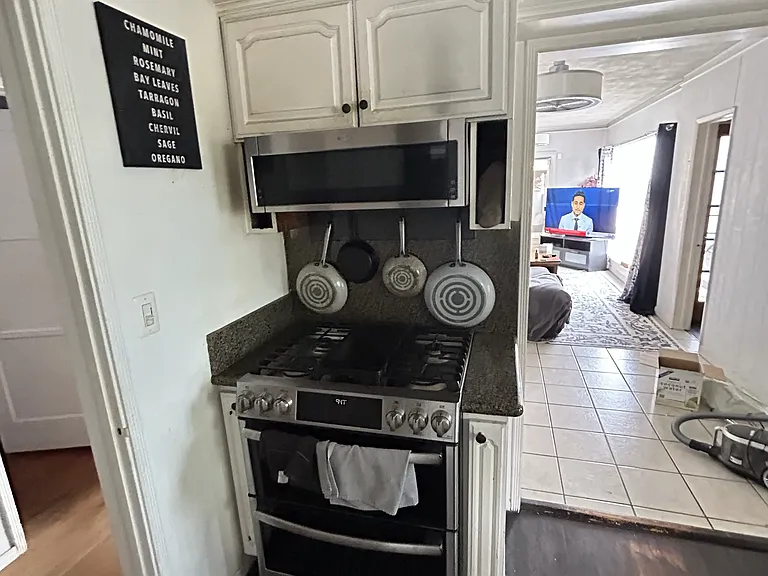 3741 6th Ave — Photo 9