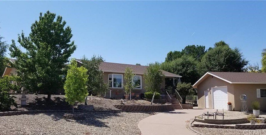 1st image of 1514 Country Club Dr
