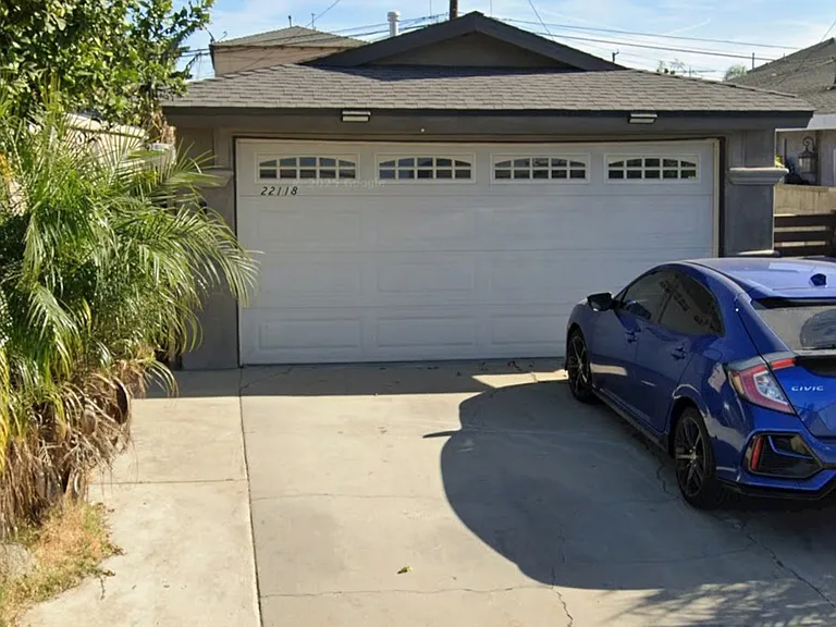 Elaine Ave — Photo 1