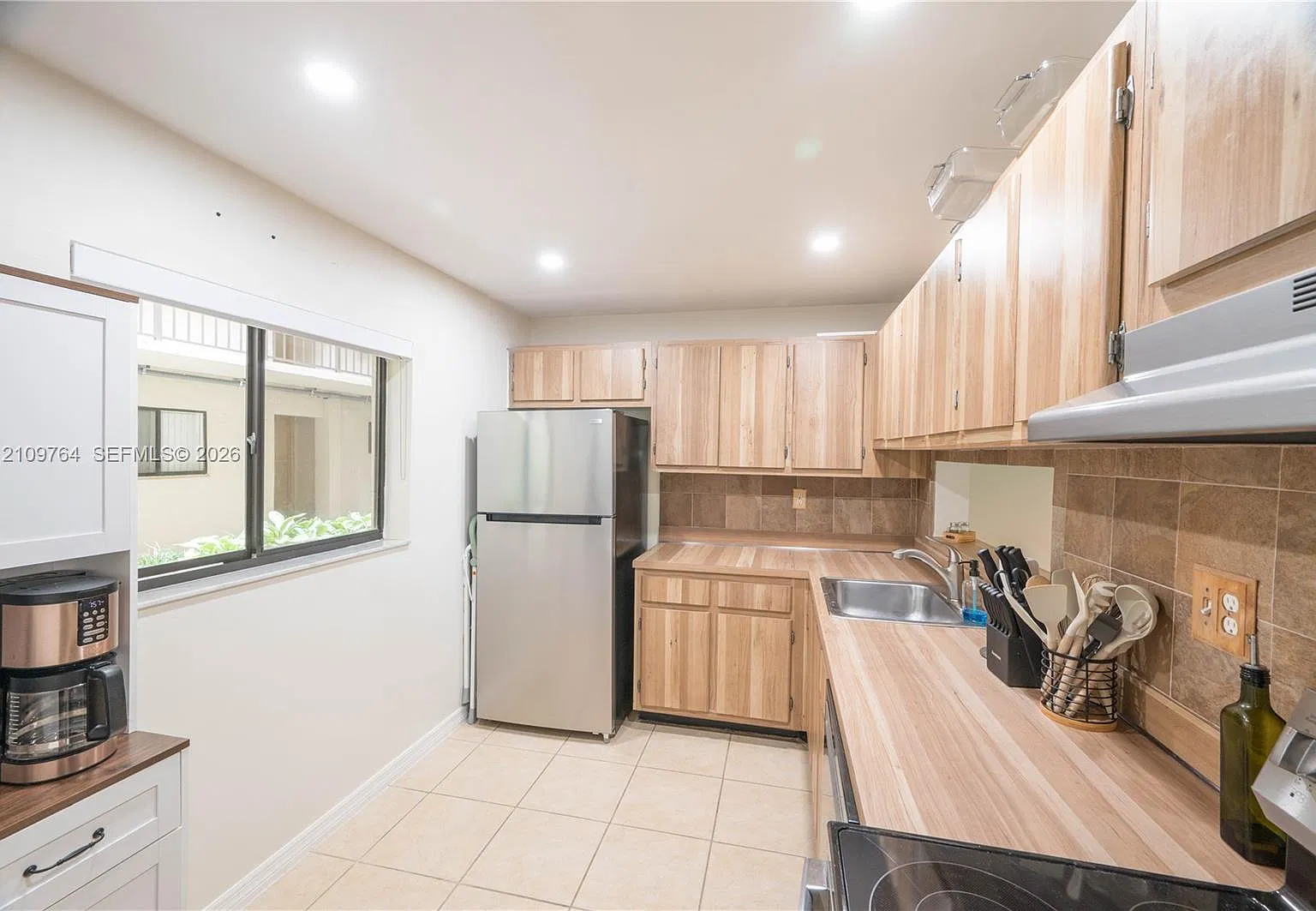 8065 SW 107th Ave — Photo 1