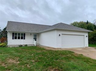 3328 Briarcrest Dr, Eau Claire, WI 54701