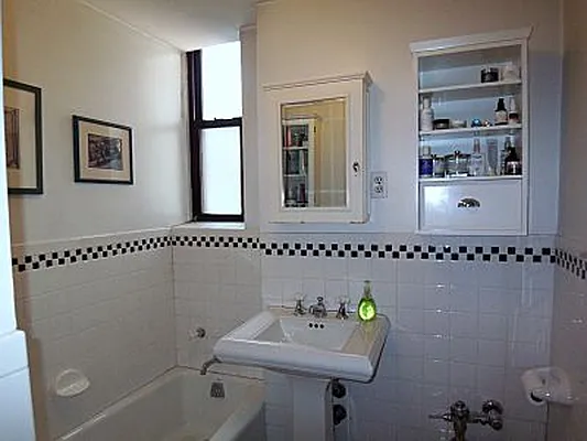 Sold by Anna Pinto Realty | media 55