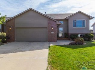 3420 S Goldenrod Ln, Sioux Falls, SD 57110