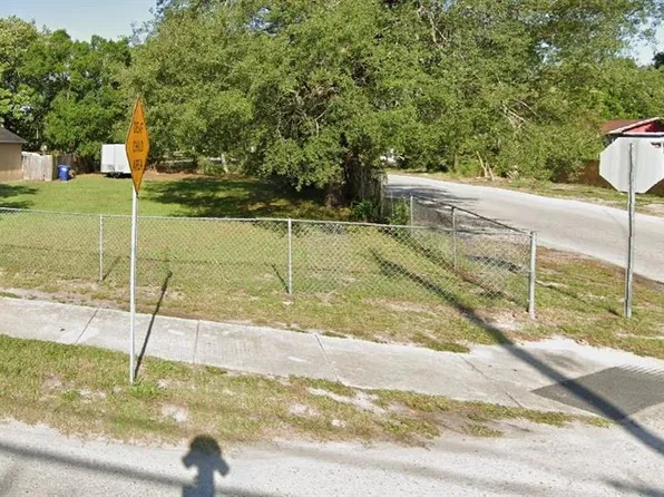 4608 N 42nd St #11, Tampa, FL 33610