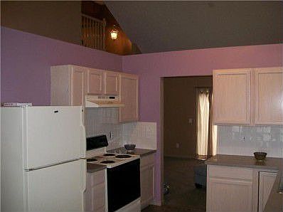 5th image of 329 Meadow Ash Dr