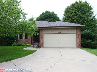 6808 Old Post Pl, Lincoln, NE 68506