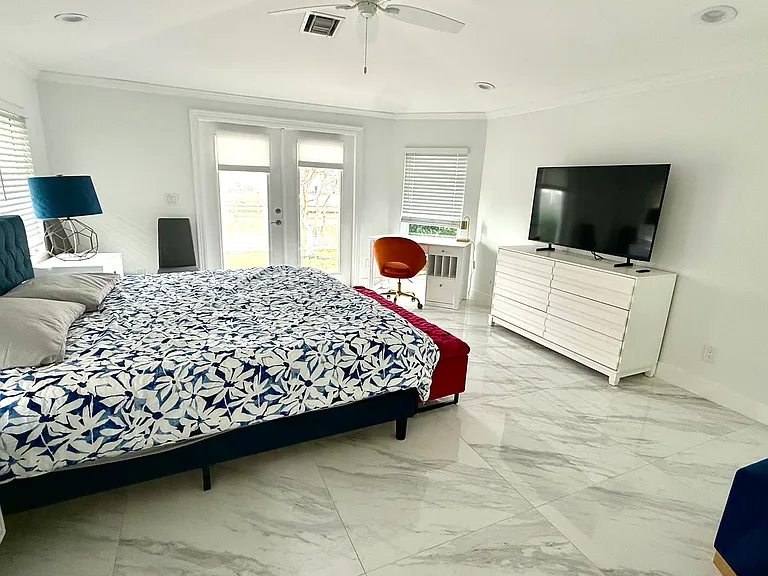 455 Bayside Ave — Photo 7
