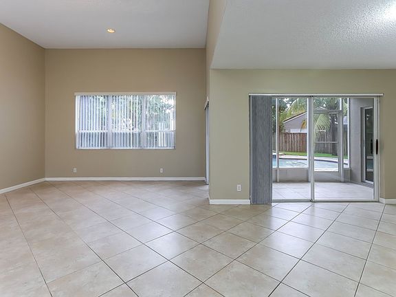 4th image of 1125 NW 107th Ter