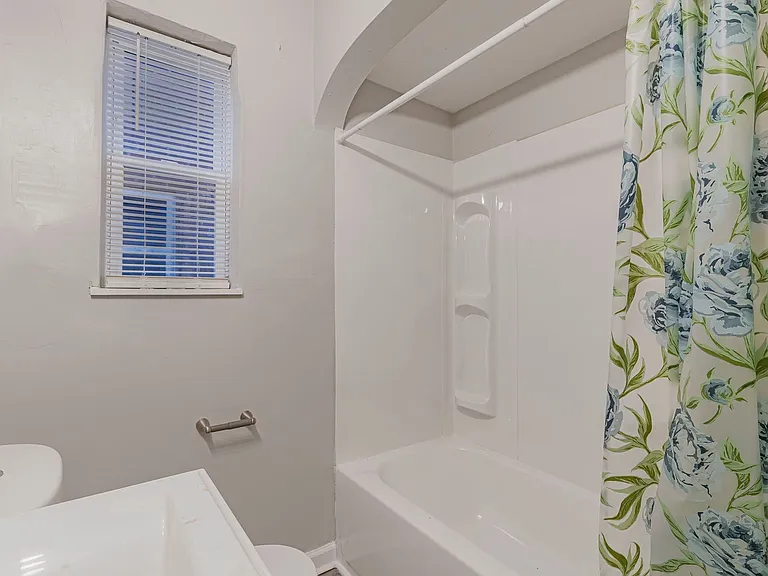987 Lilley Ave — Photo 18