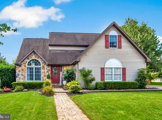 140 Meadow Hill Dr, York, PA 17402