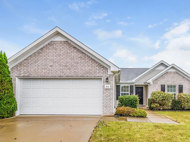2116 Cason Trl — Photo 1