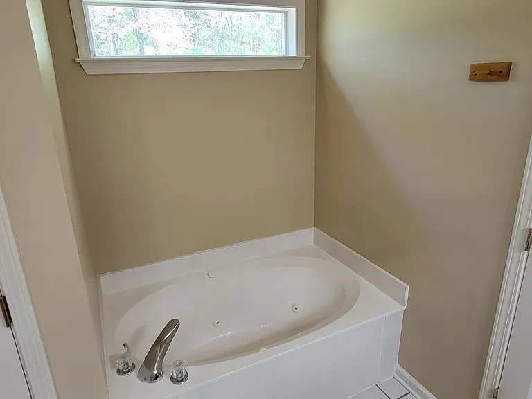 75 Austin Cir — Photo 11
