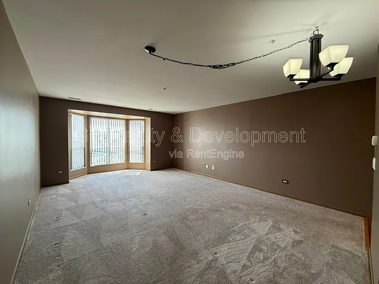 57 E Hattendorf Ave #301 — Photo 9