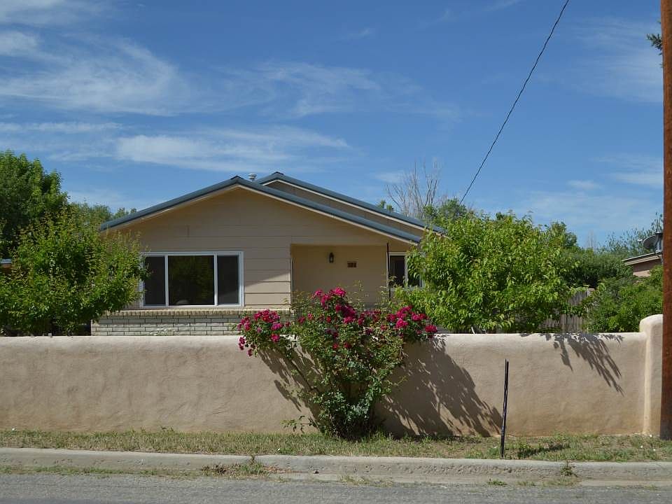 1st image of 104 Roman Ct