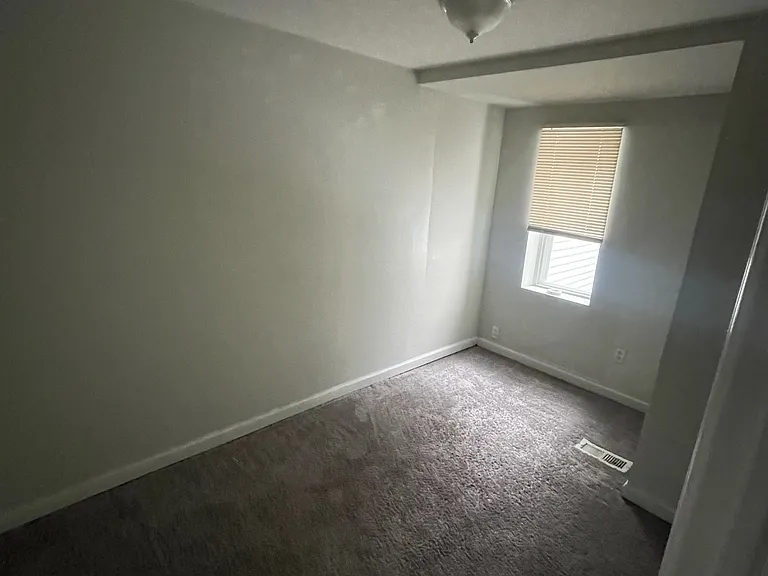 2312 Mercer St — Photo 8