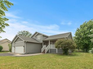 6607 Wild Turkey Trl, Lino Lakes, MN 55014