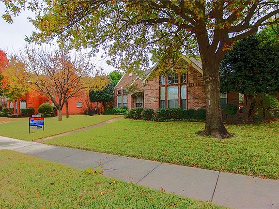 3rd image of 2432 Hopkins Dr