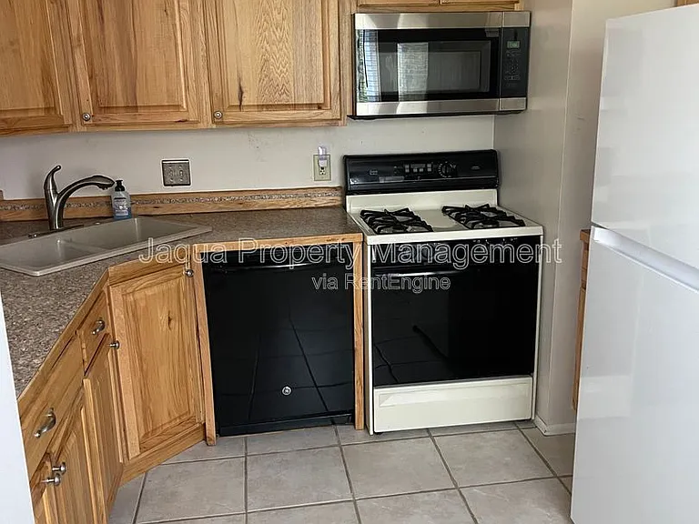 714 Garland Cir — Photo 5