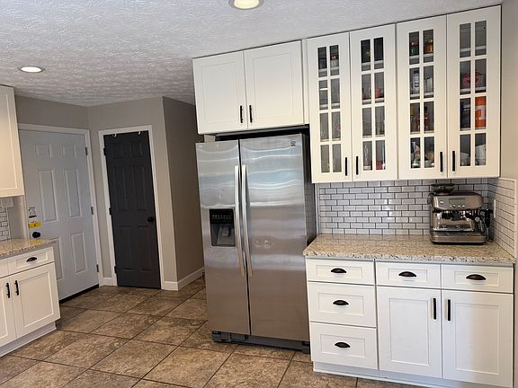 3rd image of 5947 Katrina Ln