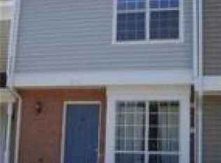 242 Coventry Sq, Sterling, VA 20164