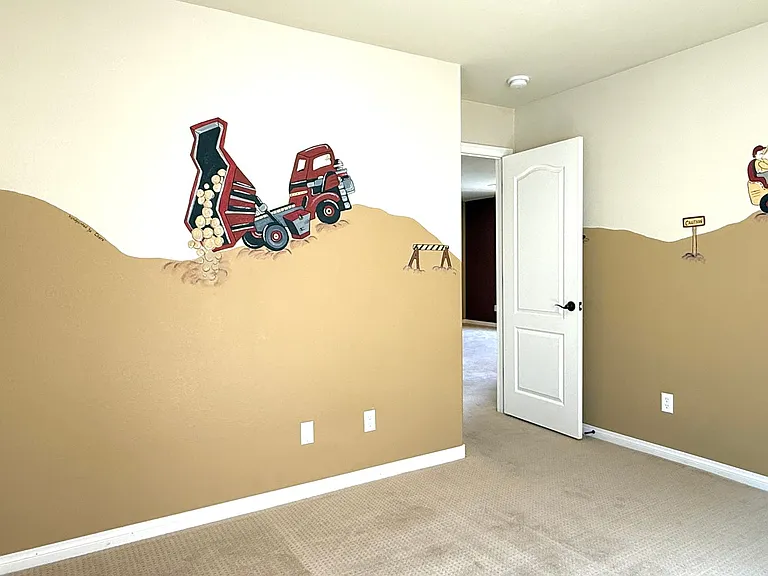 6825 Philharmonic Ave — Photo 33