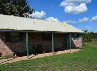 517 Roachtown Rd, Bogata, TX 75417