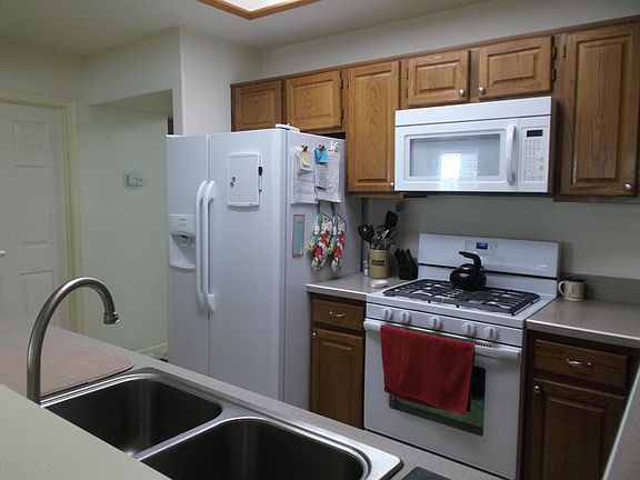 5th image of 1024B Thornbury Ln