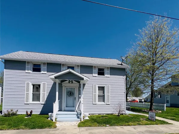 311 Putnam St, Mount Olive, IL 62069