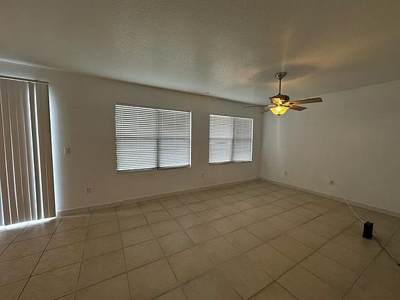 3rd image of 5346 Enchanted Ave