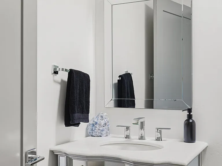 10011 E Windrose Dr — Photo 24