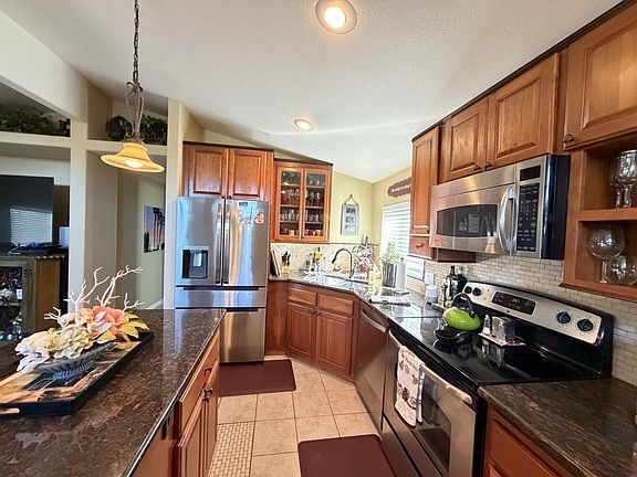 2nd image of 23 Wild Rose Ct
