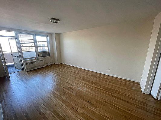 5th image of 14220 84th Dr APT 7J