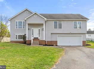 77 Flopsy Ct, Ranson, WV 25438