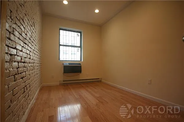 Rented by Oxford Property Group | media 38