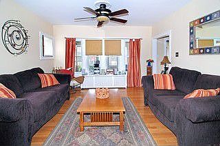 2nd image of 1018 S Lyman Ave