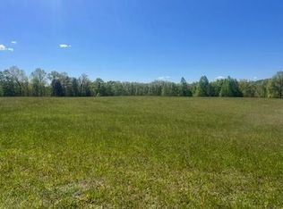 5 Clark Ln, Pikeville, TN 37367