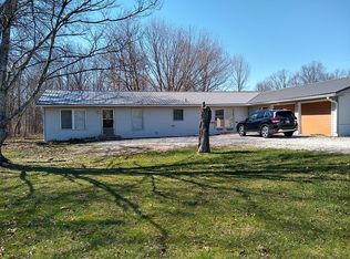 8121 N Fox Hollow Rd, Bloomington, IN 47408