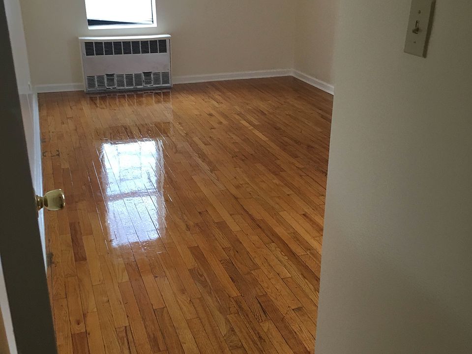 1st image of 9161 193rd St APT 1C