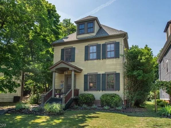 35 Brookside Ave, Caldwell Boro Twp., NJ 07006