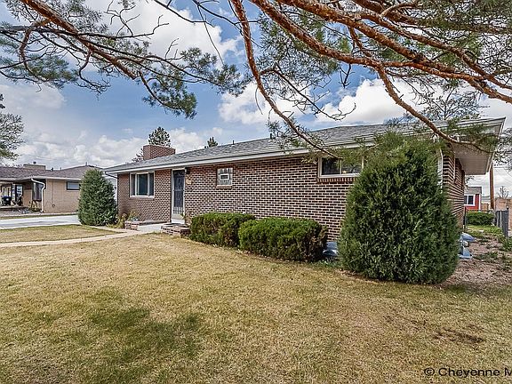 2nd image of 1846 Cheshire Dr