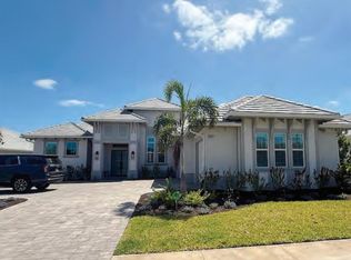 620 Blue Shell Loop, Sarasota, FL 34240