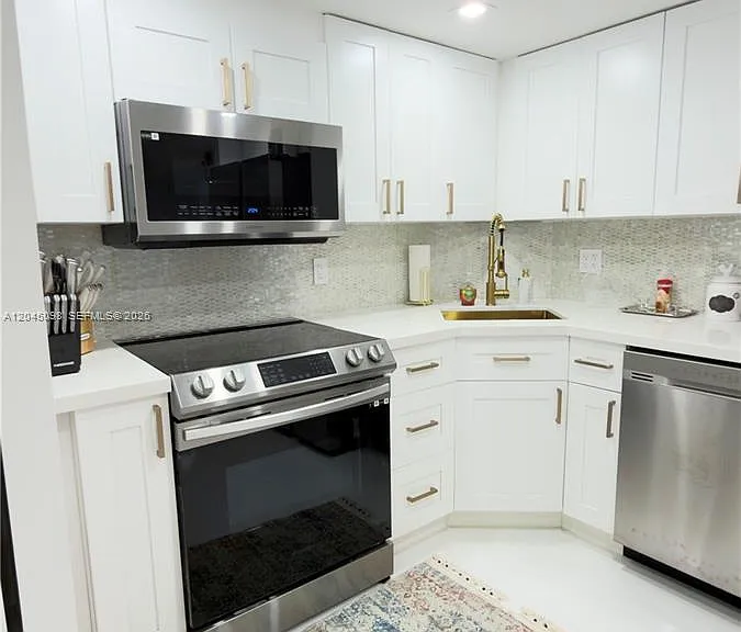 2333 Brickell Ave #614 — Photo 3