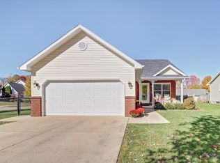 7238 W Crown Cir, Bloomington, IN 47404