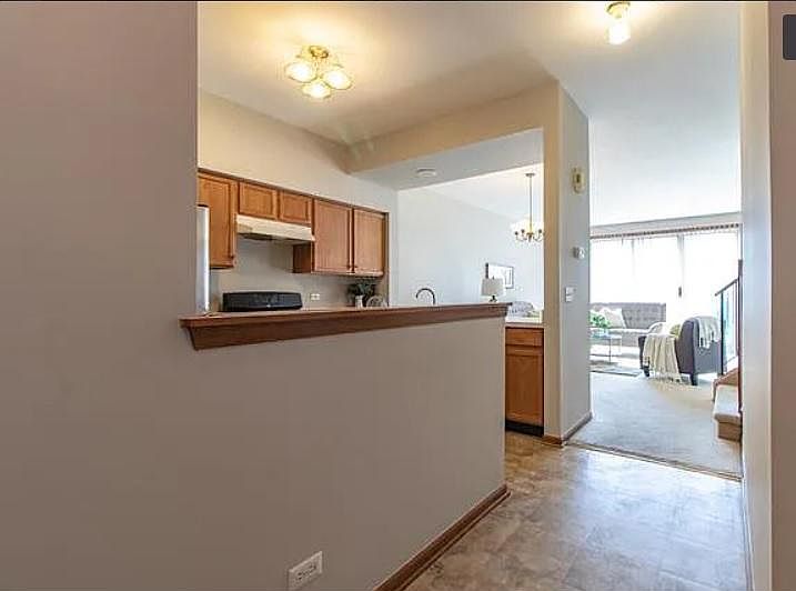 1st image of 123 W Brownstone Way